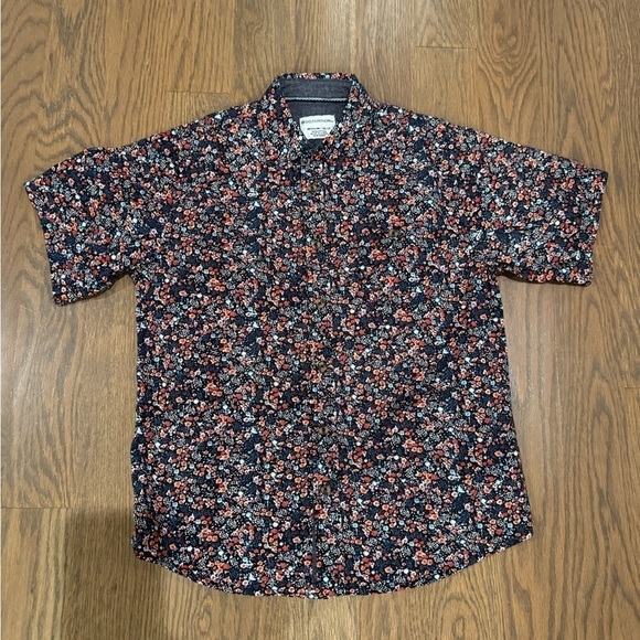 Distortion 100% Cotton button-down shirt Size Medium 10-12 Boy's G - Picture 5 of 9